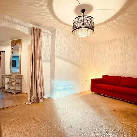 Avec Piscine-jardin-wifi Ferienhaus