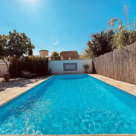 Casa de Férias Avec Piscine-jardin-wifi