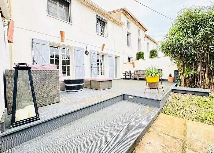 Hébergement de vacances Avec Piscine-jardin-wifi *