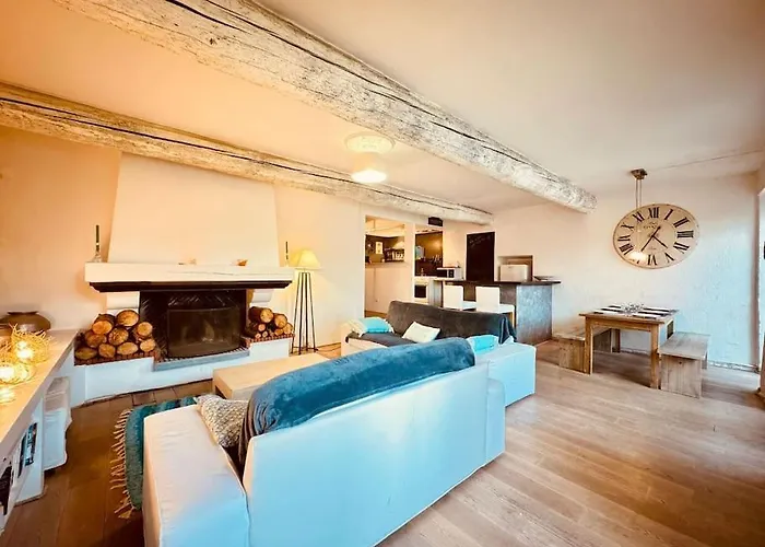 Hébergement de vacances Avec Piscine-jardin-wifi