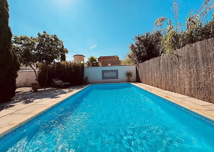 Hébergement de vacances Avec Piscine-jardin-wifi